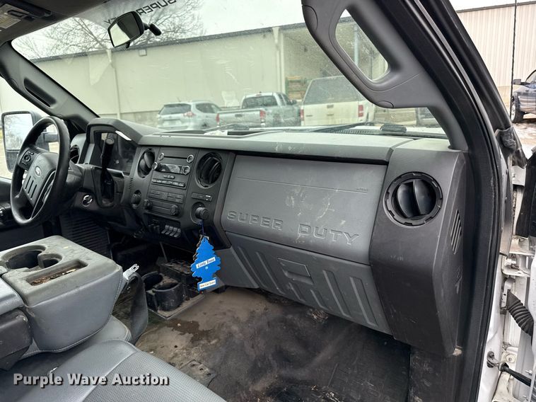 image for item DQ6689 2016 Ford F550 Super Duty utility / service truck