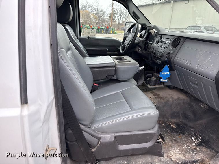 image for item DQ6689 2016 Ford F550 Super Duty utility / service truck