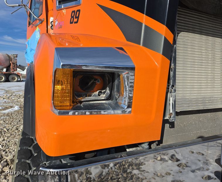 image for item DS5271 2020 Western Star 4700SF ready mix tuck cab and chassis