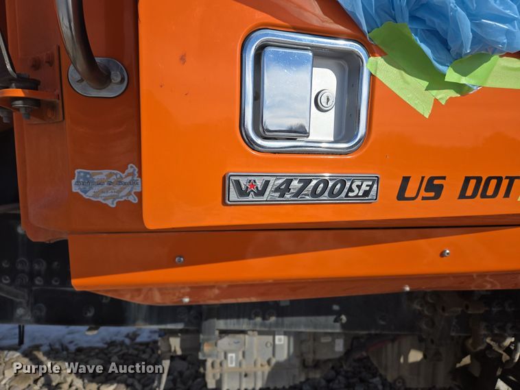 image for item DS5271 2020 Western Star 4700SF ready mix tuck cab and chassis