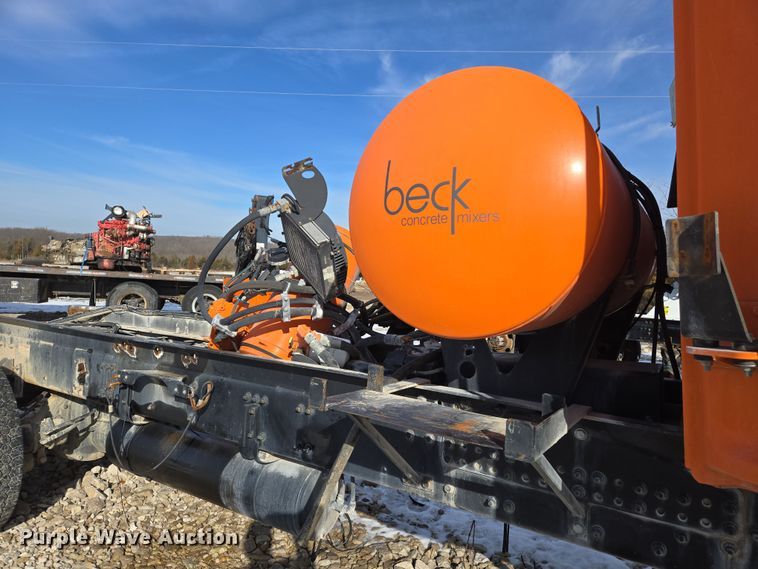 image for item DS5271 2020 Western Star 4700SF ready mix tuck cab and chassis