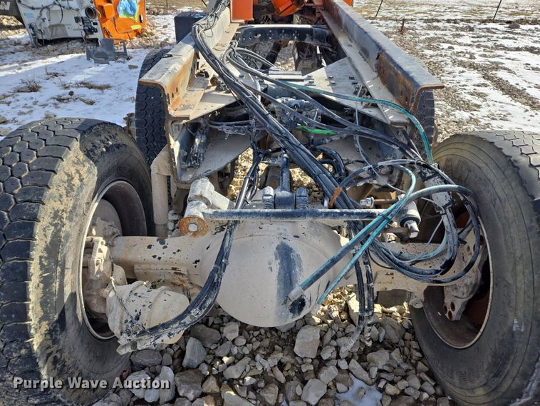 image for item DS5271 2020 Western Star 4700SF ready mix tuck cab and chassis