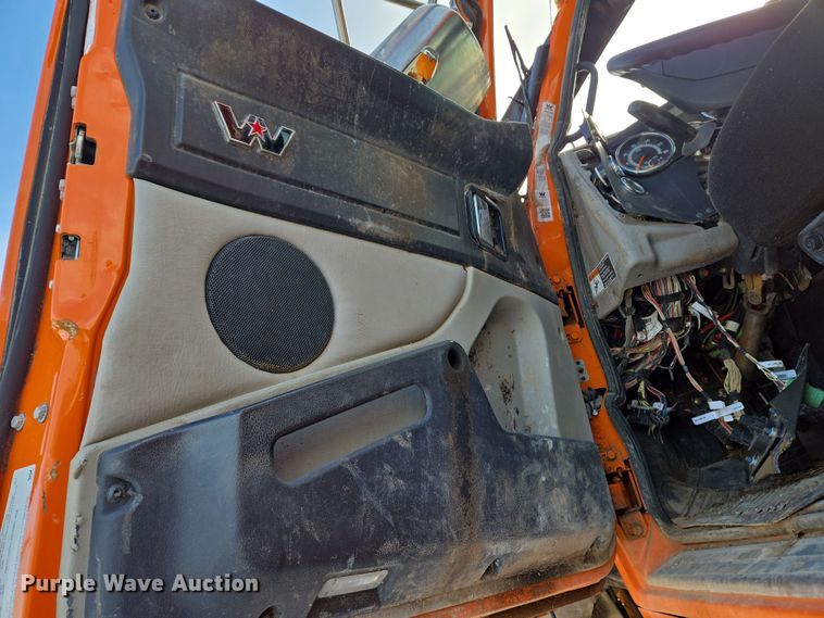 image for item DS5271 2020 Western Star 4700SF ready mix tuck cab and chassis