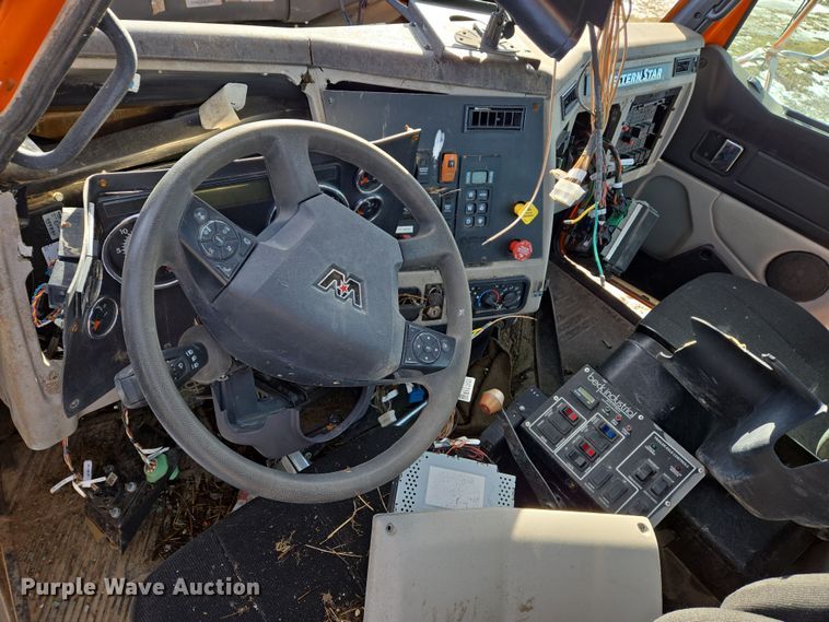 image for item DS5271 2020 Western Star 4700SF ready mix tuck cab and chassis