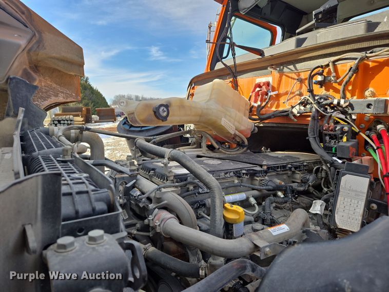 image for item DS5271 2020 Western Star 4700SF ready mix tuck cab and chassis