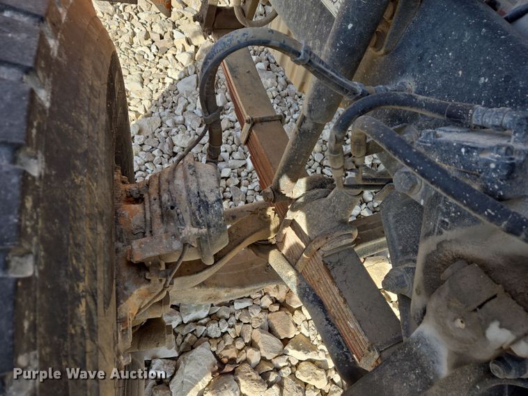 image for item DS5271 2020 Western Star 4700SF ready mix tuck cab and chassis