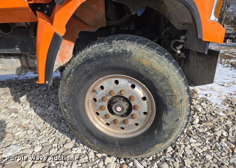 image for item DS5271 2020 Western Star 4700SF ready mix tuck cab and chassis