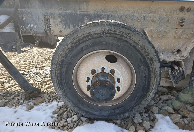 image for item DS5271 2020 Western Star 4700SF ready mix tuck cab and chassis