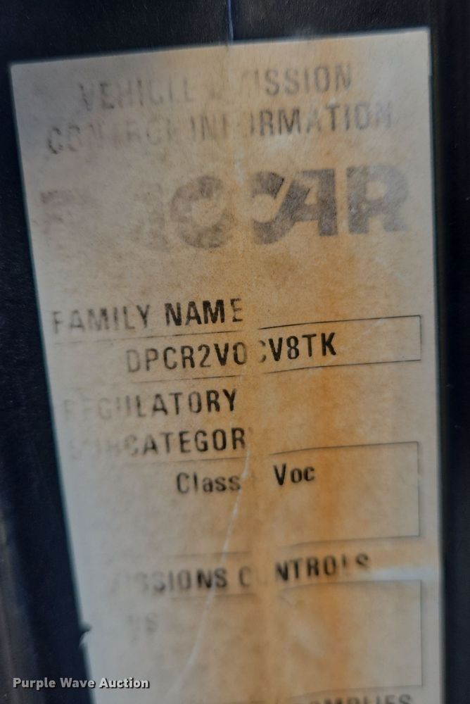 image for item DS5272 2012 Peterbilt semi truck cab