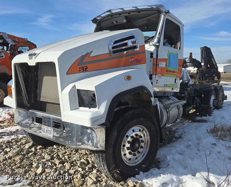 image for item DS5273 2015 Western Star 4700SF ready mix truck cab and chassis
