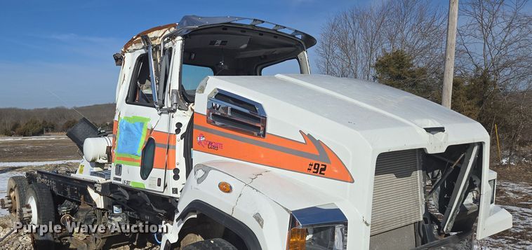 image for item DS5273 2015 Western Star 4700SF ready mix truck cab and chassis