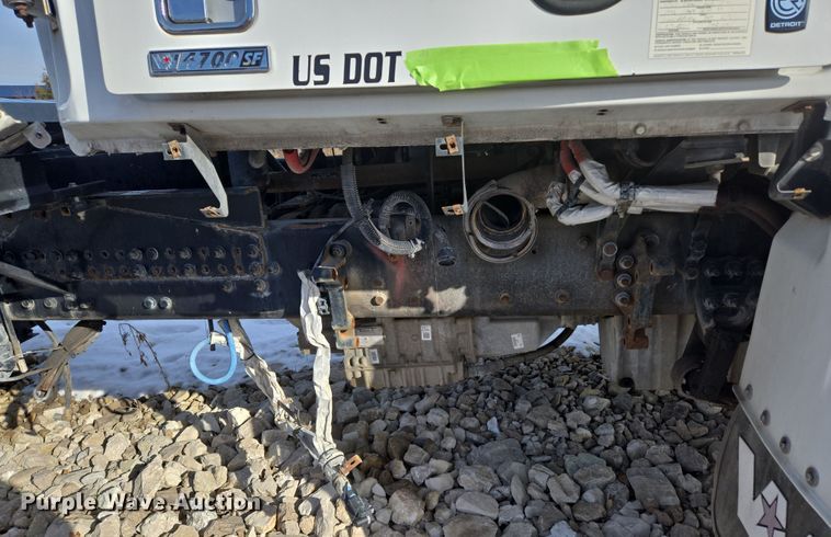 image for item DS5273 2015 Western Star 4700SF ready mix truck cab and chassis