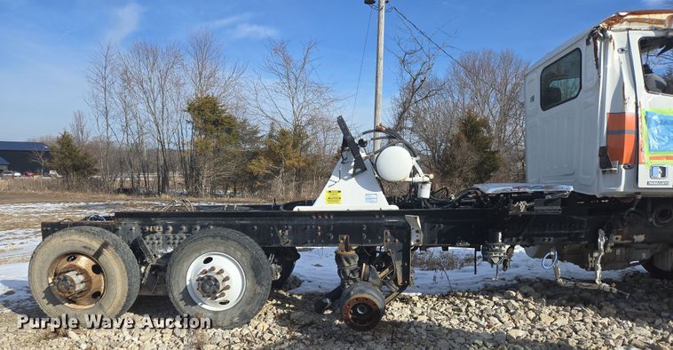 image for item DS5273 2015 Western Star 4700SF ready mix truck cab and chassis