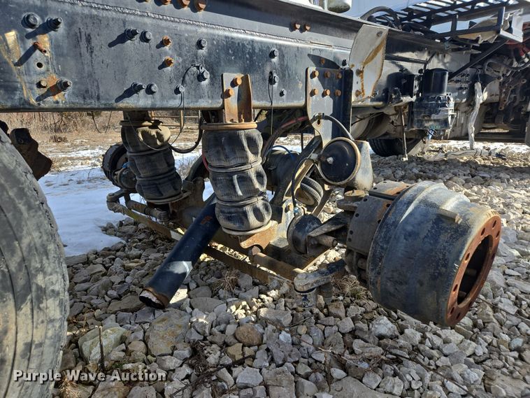 image for item DS5273 2015 Western Star 4700SF ready mix truck cab and chassis