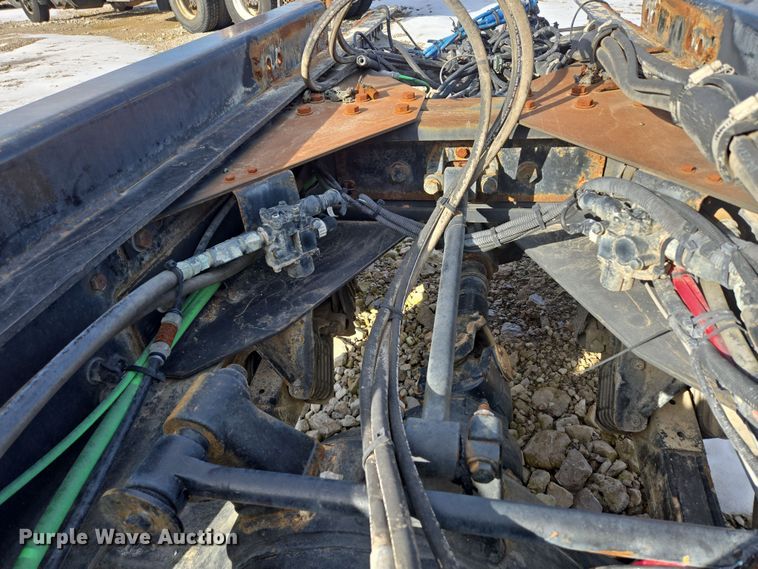 image for item DS5273 2015 Western Star 4700SF ready mix truck cab and chassis