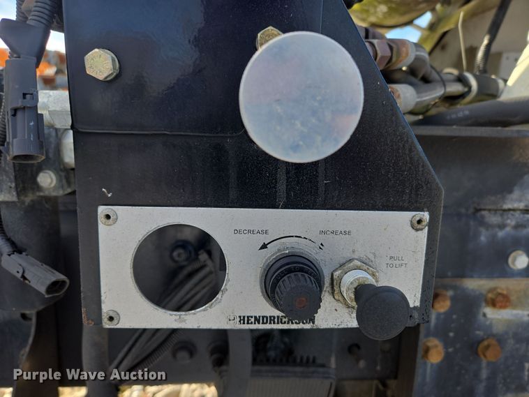 image for item DS5273 2015 Western Star 4700SF ready mix truck cab and chassis