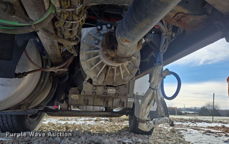 image for item DS5273 2015 Western Star 4700SF ready mix truck cab and chassis