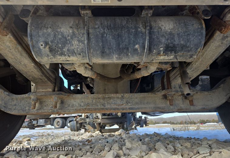 image for item DS5273 2015 Western Star 4700SF ready mix truck cab and chassis