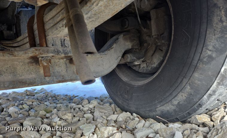 image for item DS5273 2015 Western Star 4700SF ready mix truck cab and chassis