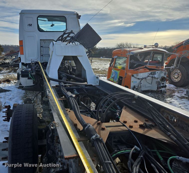 image for item DS5273 2015 Western Star 4700SF ready mix truck cab and chassis