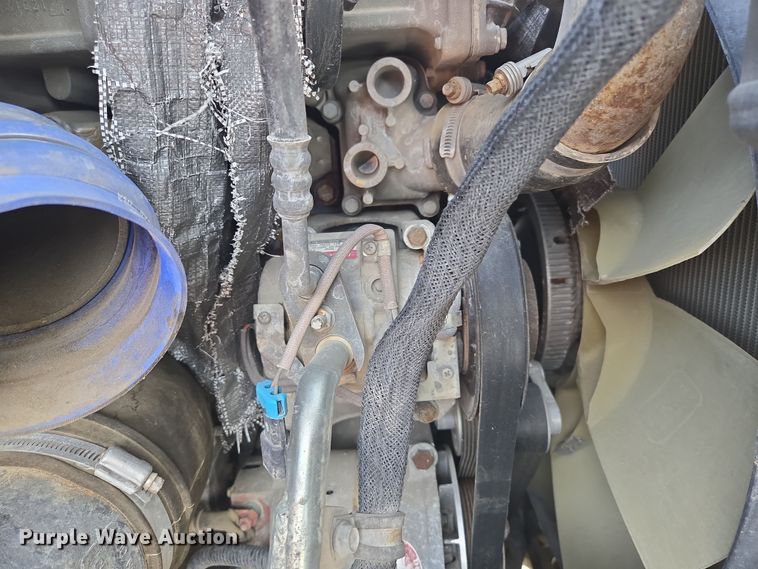 image for item DS5273 2015 Western Star 4700SF ready mix truck cab and chassis