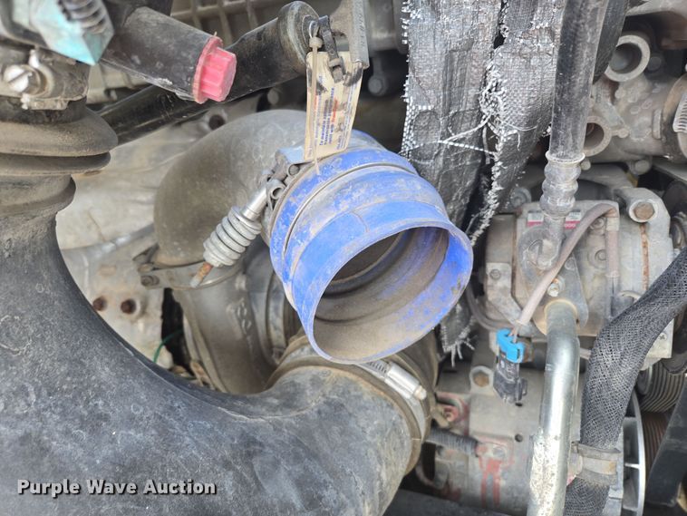 image for item DS5273 2015 Western Star 4700SF ready mix truck cab and chassis