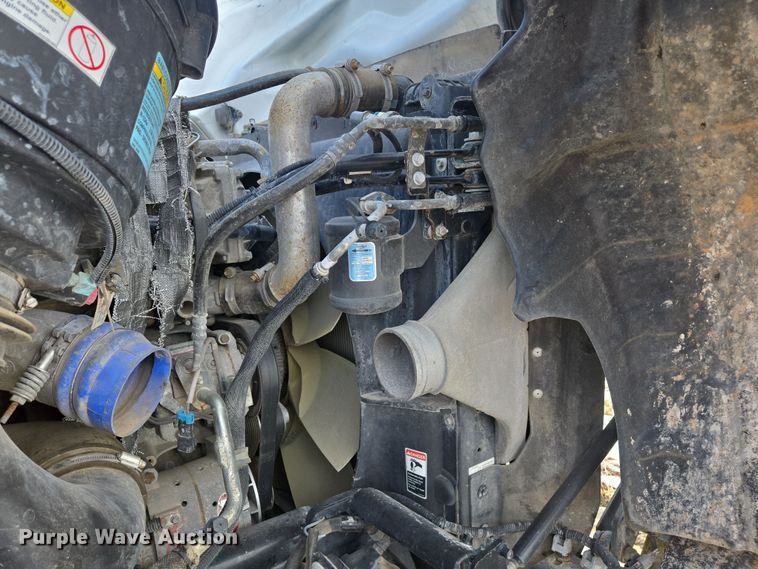 image for item DS5273 2015 Western Star 4700SF ready mix truck cab and chassis