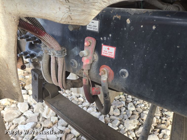 image for item DS5273 2015 Western Star 4700SF ready mix truck cab and chassis