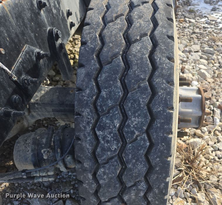 image for item DS5273 2015 Western Star 4700SF ready mix truck cab and chassis