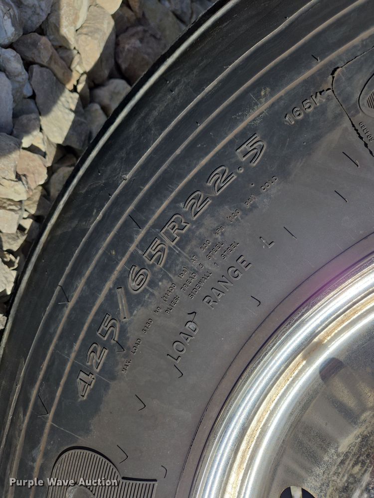 image for item DS5273 2015 Western Star 4700SF ready mix truck cab and chassis