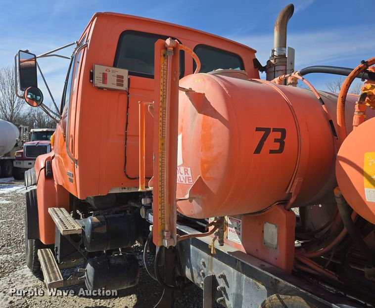 image for item DS5274 2003 Sterling L-Line ready mix truck