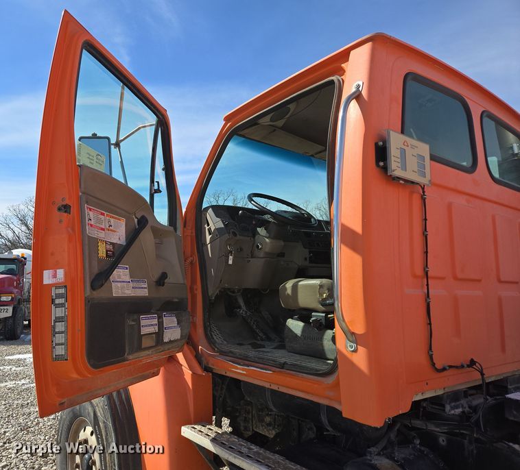 image for item DS5274 2003 Sterling L-Line ready mix truck