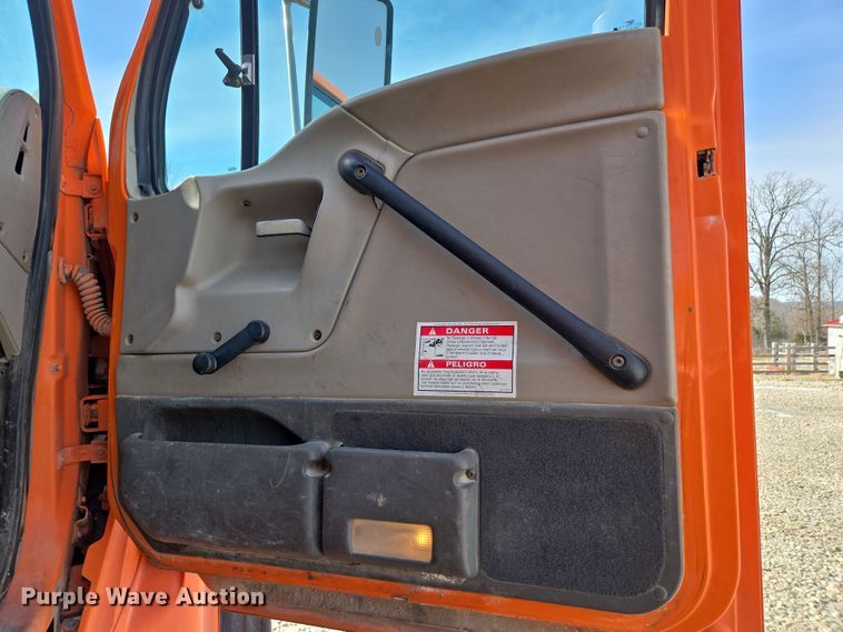 image for item DS5274 2003 Sterling L-Line ready mix truck