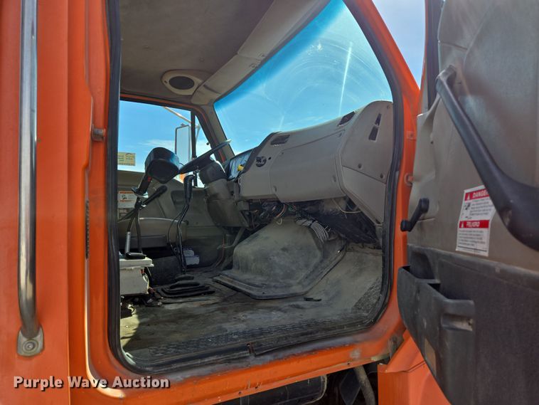 image for item DS5274 2003 Sterling L-Line ready mix truck