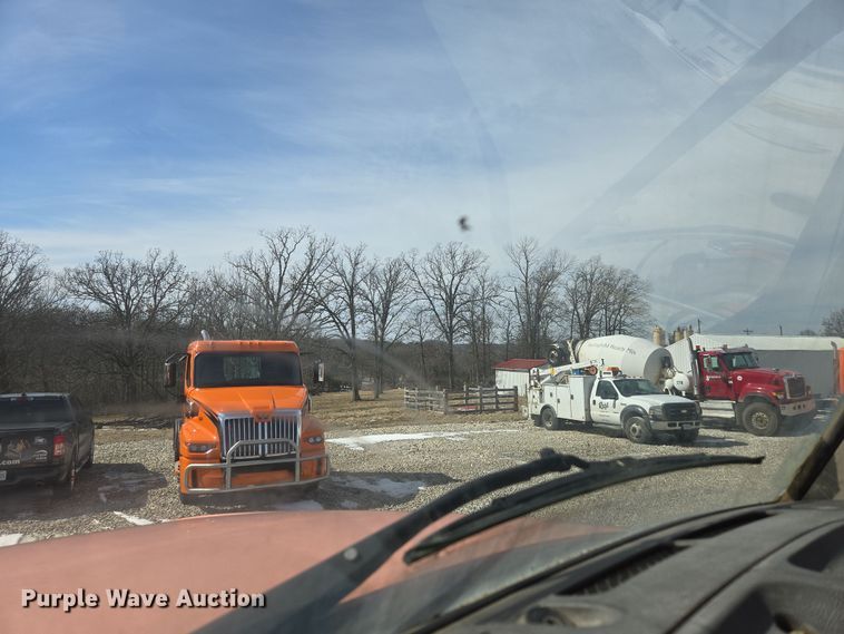 image for item DS5274 2003 Sterling L-Line ready mix truck