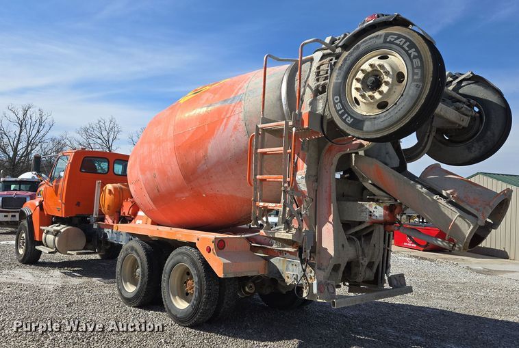 image for item DS5275 2007 Sterling L-Line ready mix truck