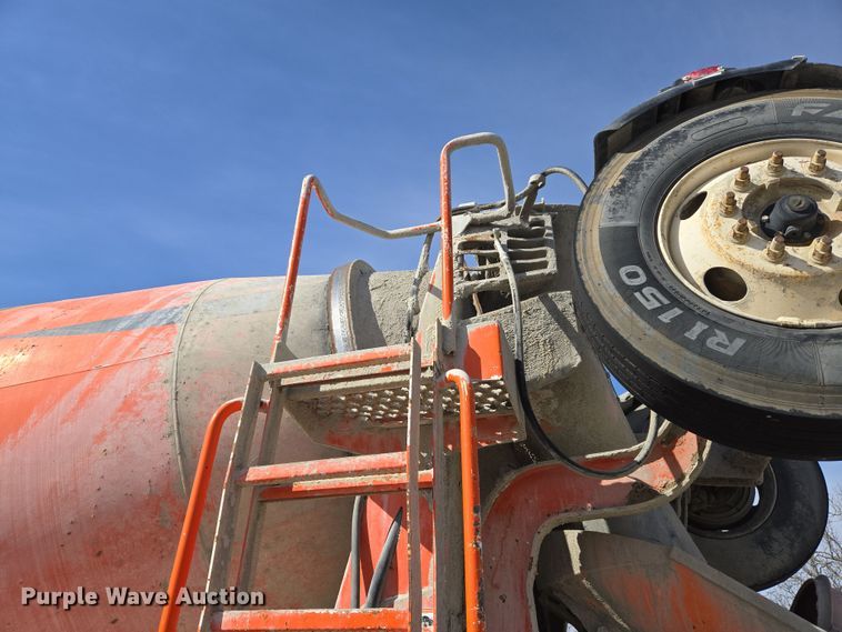 image for item DS5275 2007 Sterling L-Line ready mix truck