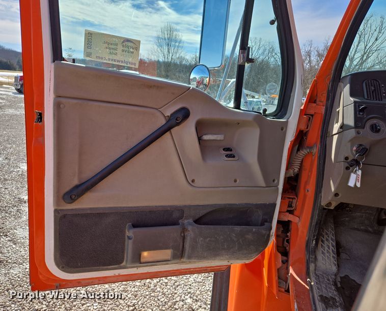 image for item DS5275 2007 Sterling L-Line ready mix truck