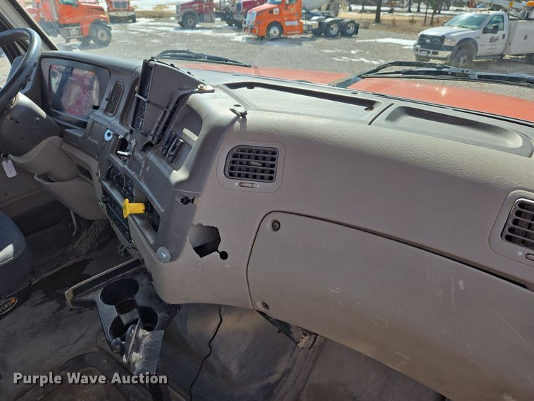 image for item DS5275 2007 Sterling L-Line ready mix truck