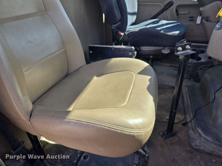 image for item DS5275 2007 Sterling L-Line ready mix truck