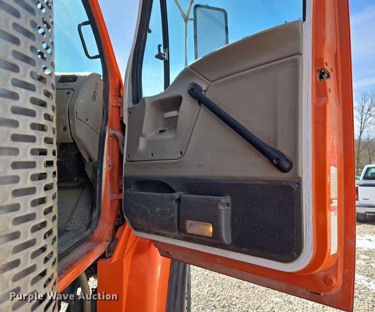 image for item DS5275 2007 Sterling L-Line ready mix truck