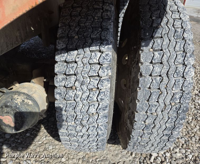 image for item DS5275 2007 Sterling L-Line ready mix truck