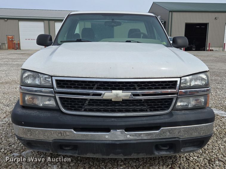 image for item DS5276 2006 Chevrolet Silverado 1500 pickup truck