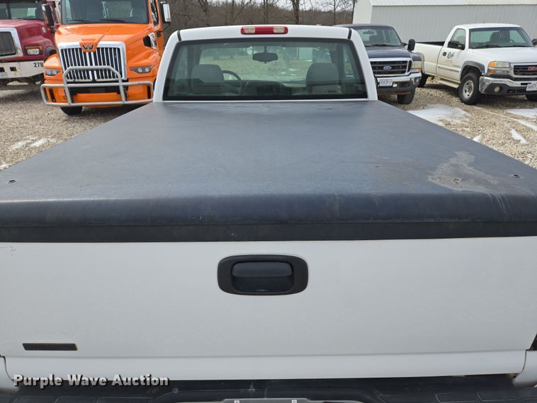 image for item DS5276 2006 Chevrolet Silverado 1500 pickup truck