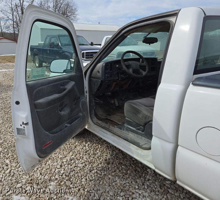 image for item DS5276 2006 Chevrolet Silverado 1500 pickup truck