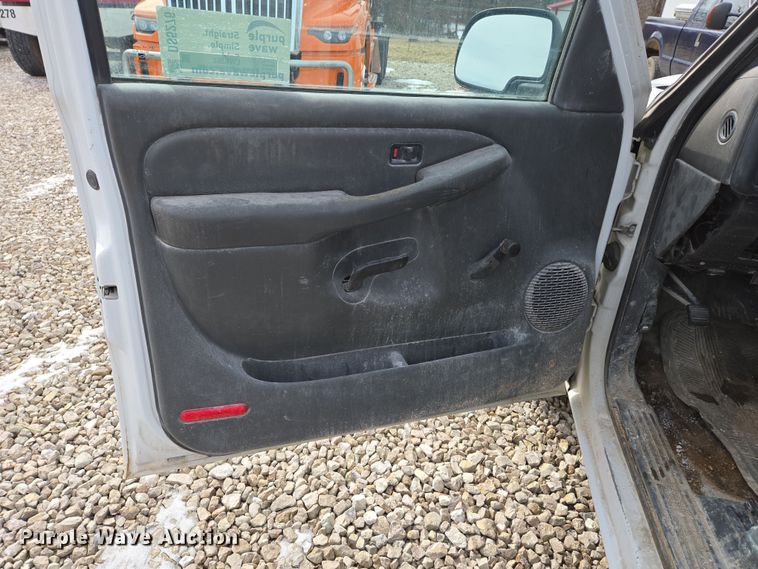 image for item DS5276 2006 Chevrolet Silverado 1500 pickup truck