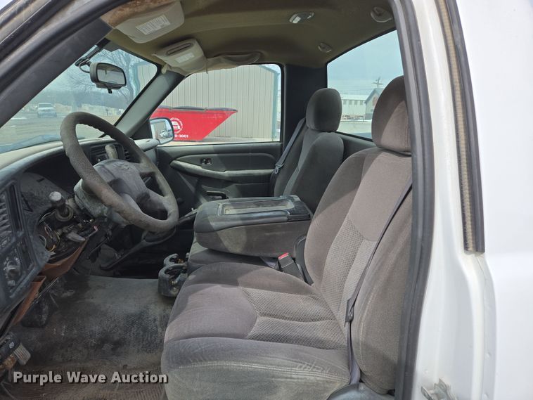 image for item DS5276 2006 Chevrolet Silverado 1500 pickup truck