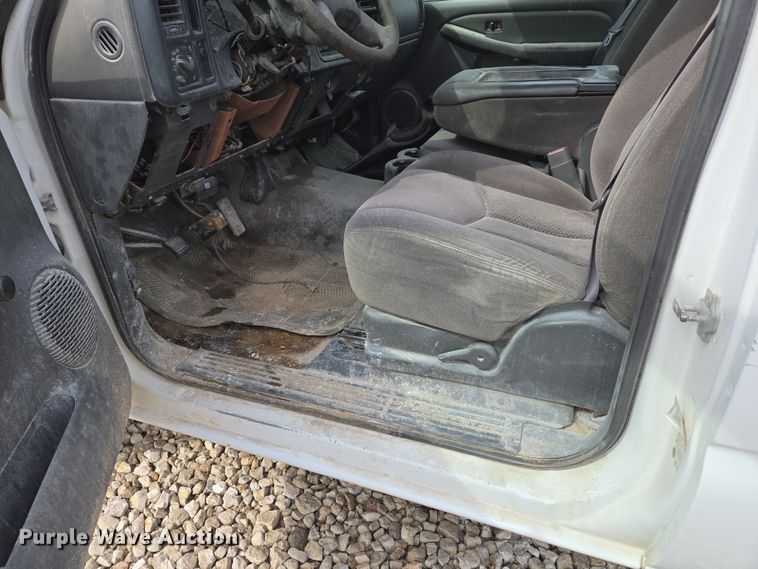 image for item DS5276 2006 Chevrolet Silverado 1500 pickup truck