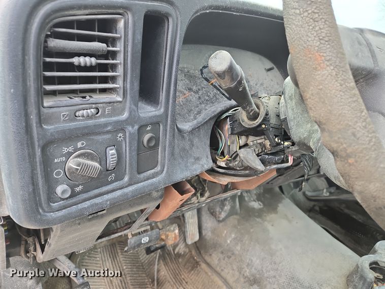 image for item DS5276 2006 Chevrolet Silverado 1500 pickup truck