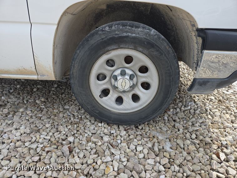 image for item DS5276 2006 Chevrolet Silverado 1500 pickup truck